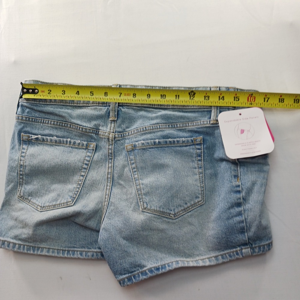 Isabel Maternity by Ingrid & Isabel Light Wash Midi Denim Shorts Size 2 NWT - Picture 13 of 15